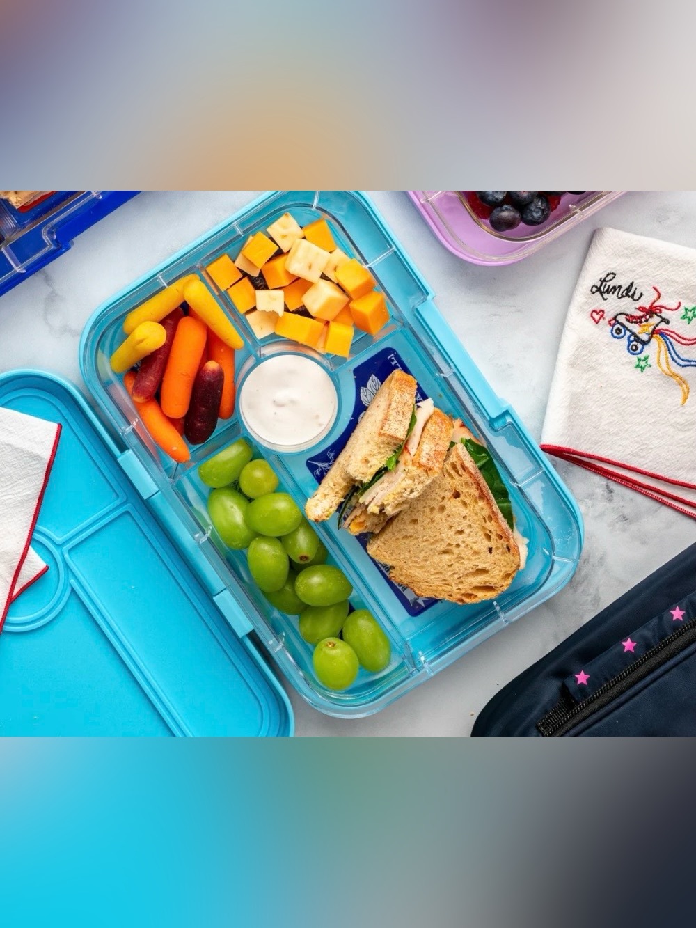 Yumbox Aqua Blue Lunchbox with extra tray